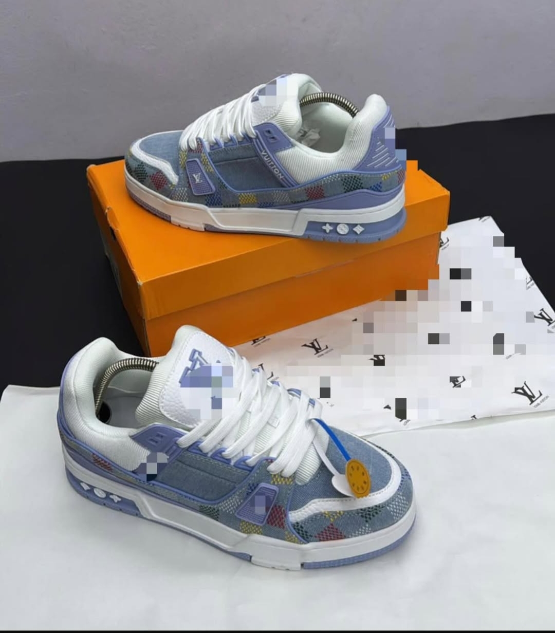 chunky retro inspired running sneakers (copy)