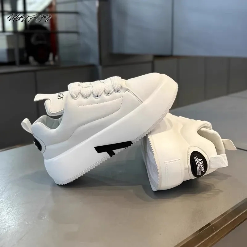 chunky fashion breathable sneaker (copy)