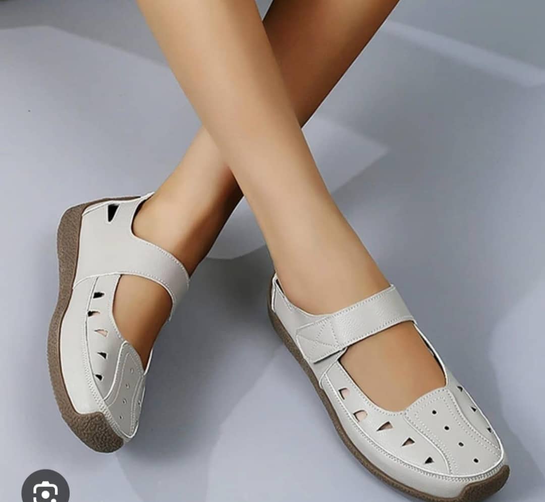 black leather strappy heeled sandals (copy)